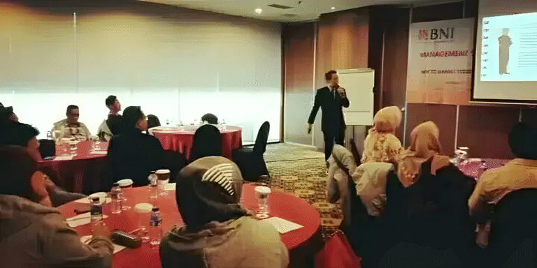 EDI LC Eksplorasi Diri Indonesia Learning center - Anaz Almansour saat memberikan training di salah satu bank BUMN